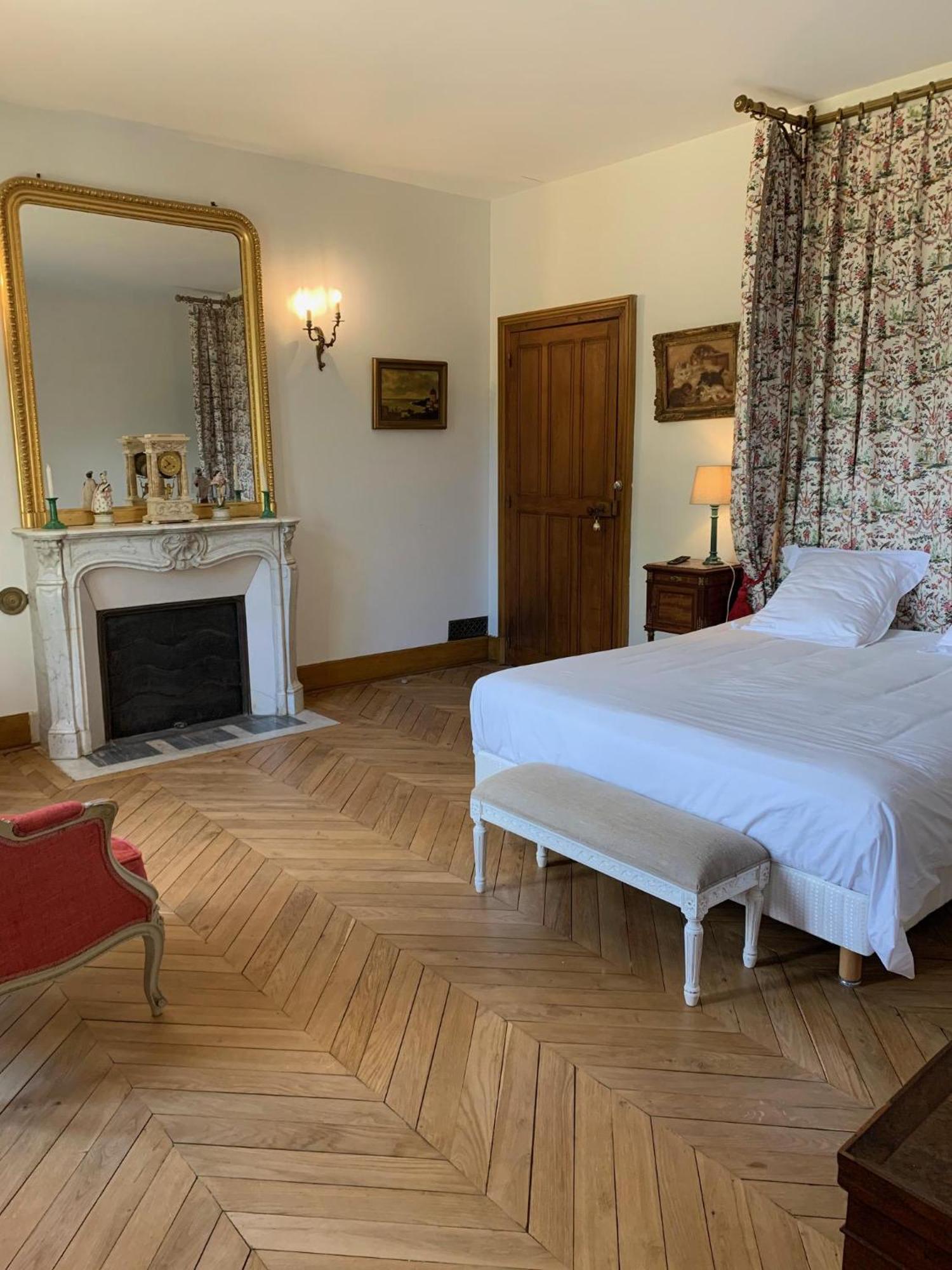 L'Abeaupiniere Bed & Breakfast Reboursin Rom bilde