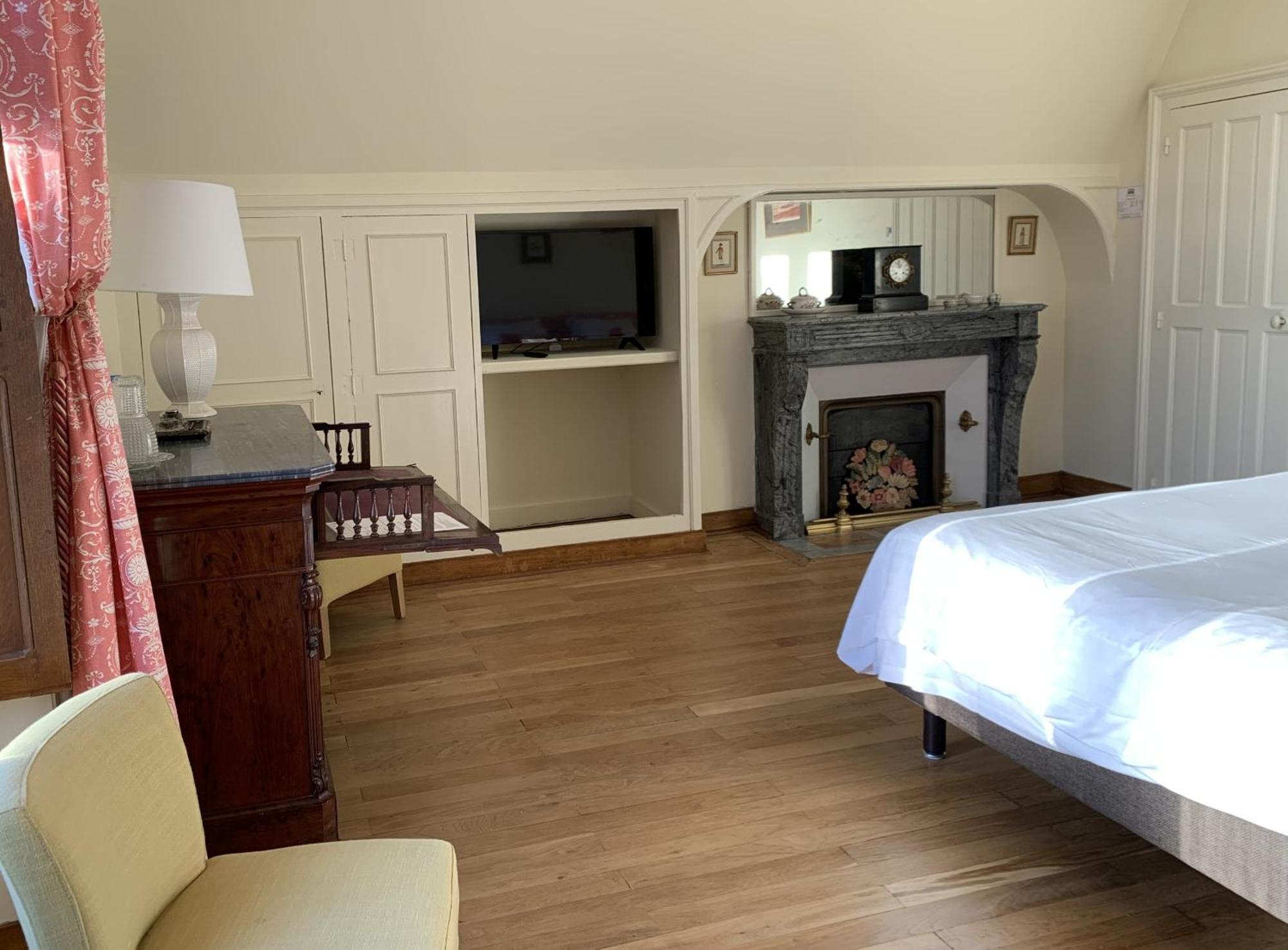L'Abeaupiniere Bed & Breakfast Reboursin Rom bilde