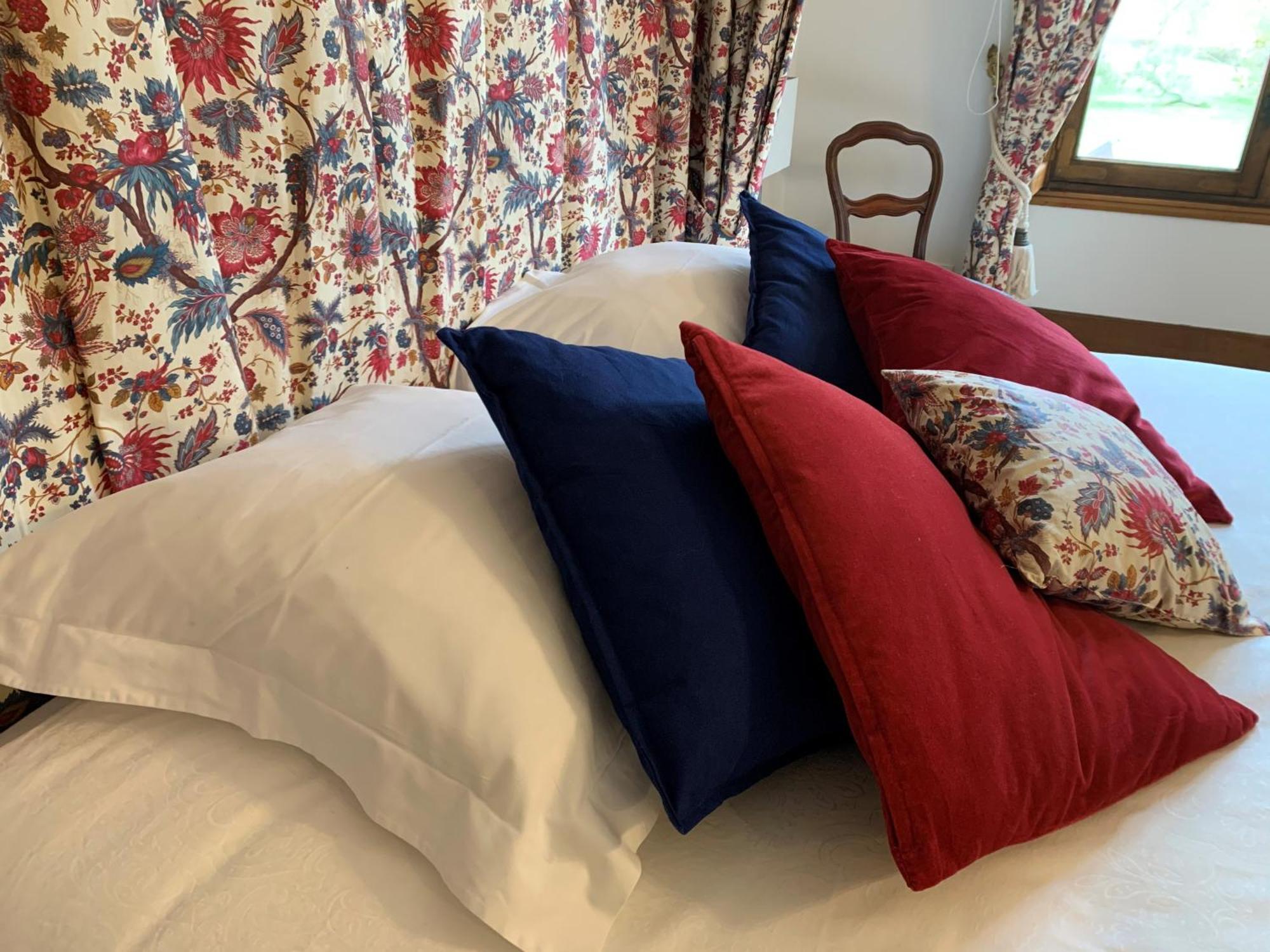 L'Abeaupiniere Bed & Breakfast Reboursin Rom bilde
